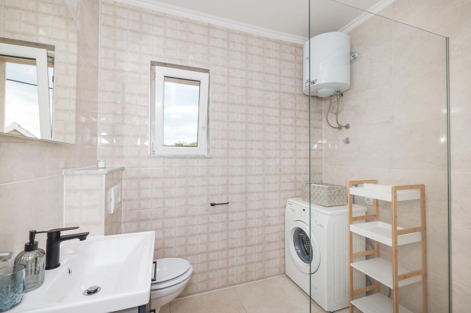 Villa Nada For 10 People With Pool & Integrated Whirlpool Galovac (Zadar)