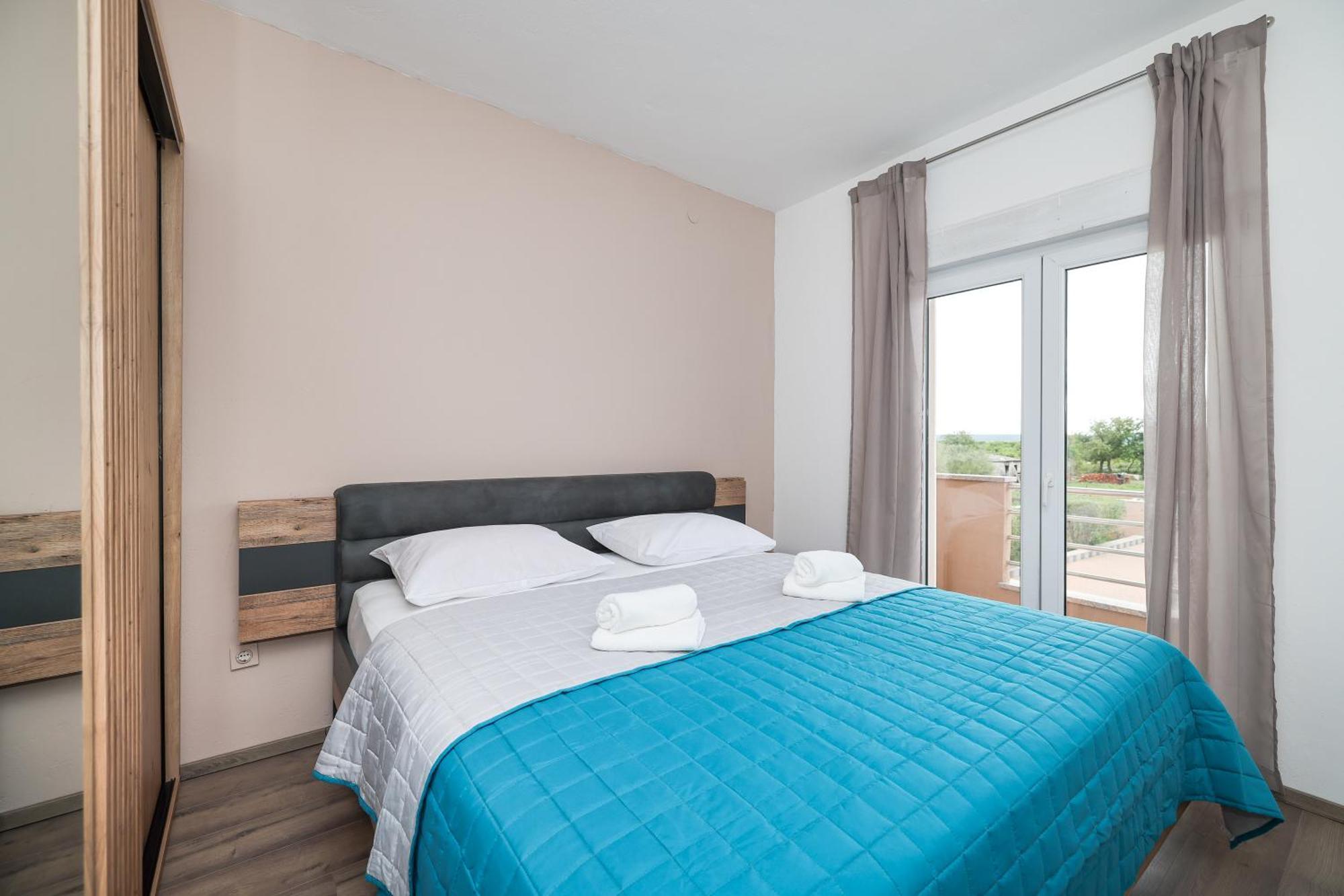 Villa Nada For 10 People With Pool & Integrated Whirlpool