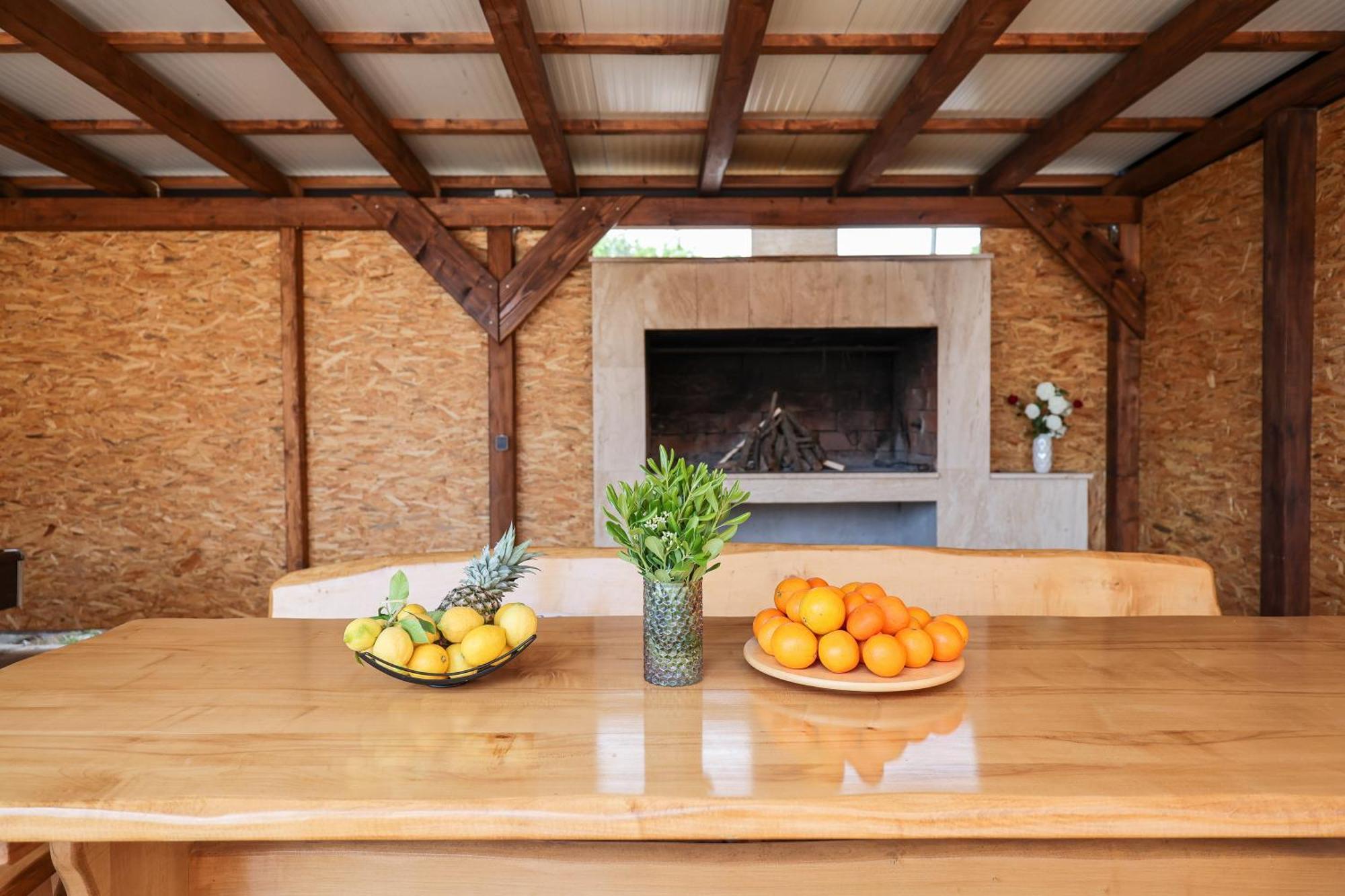 Nada For 10 People With Pool & Integrated Whirlpool Villa *